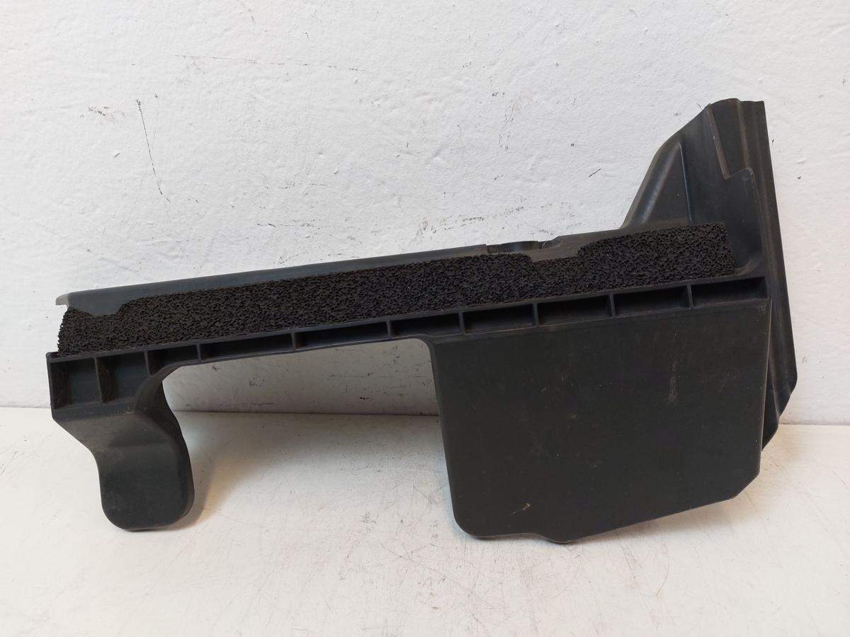 Hyundai i30 PD Mild Hybrid Luftf&uuml;hrung vorn Schlosstr&auml;ger Plastikluftleitblech