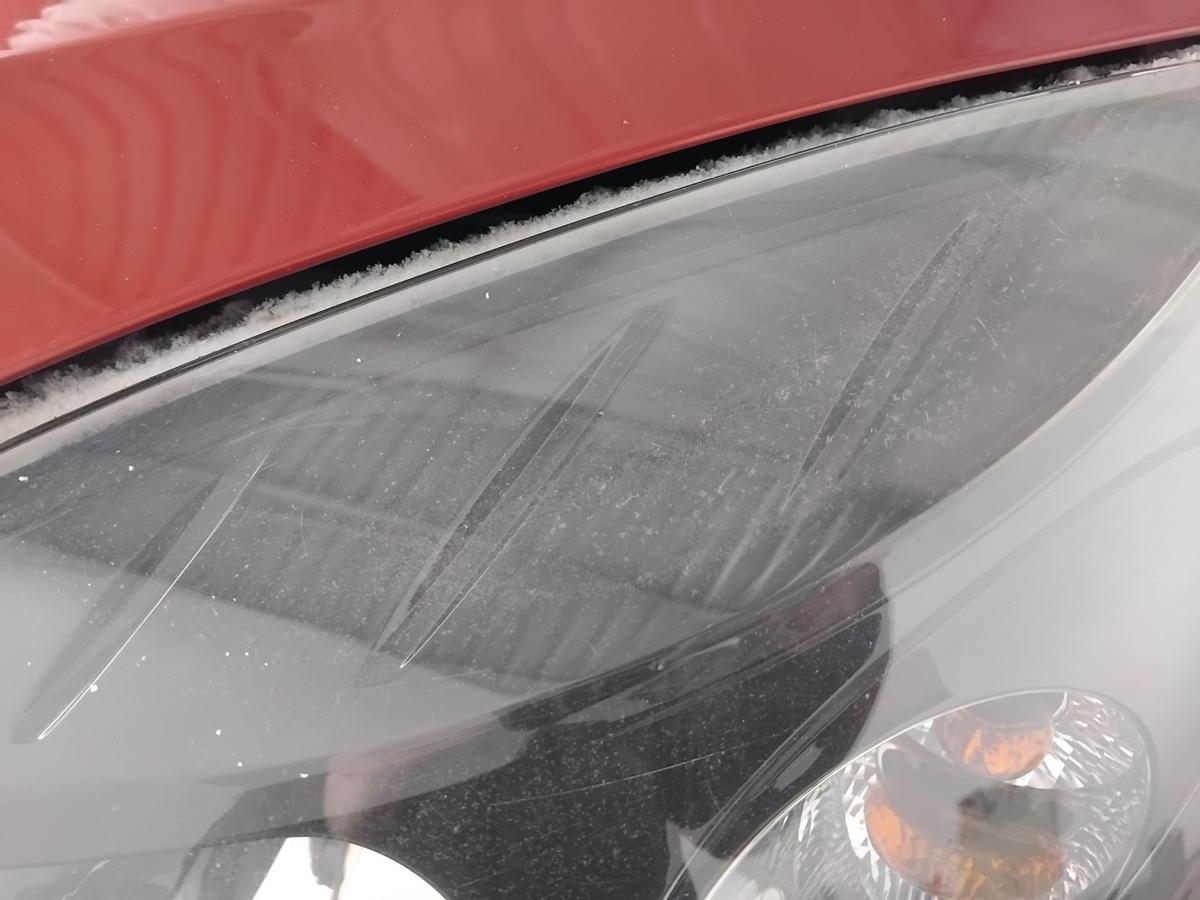 Dacia Sandero 1 orig.Scheinwerfer links f&uuml;r Bowdenzug LWR BJ2010 schwarz