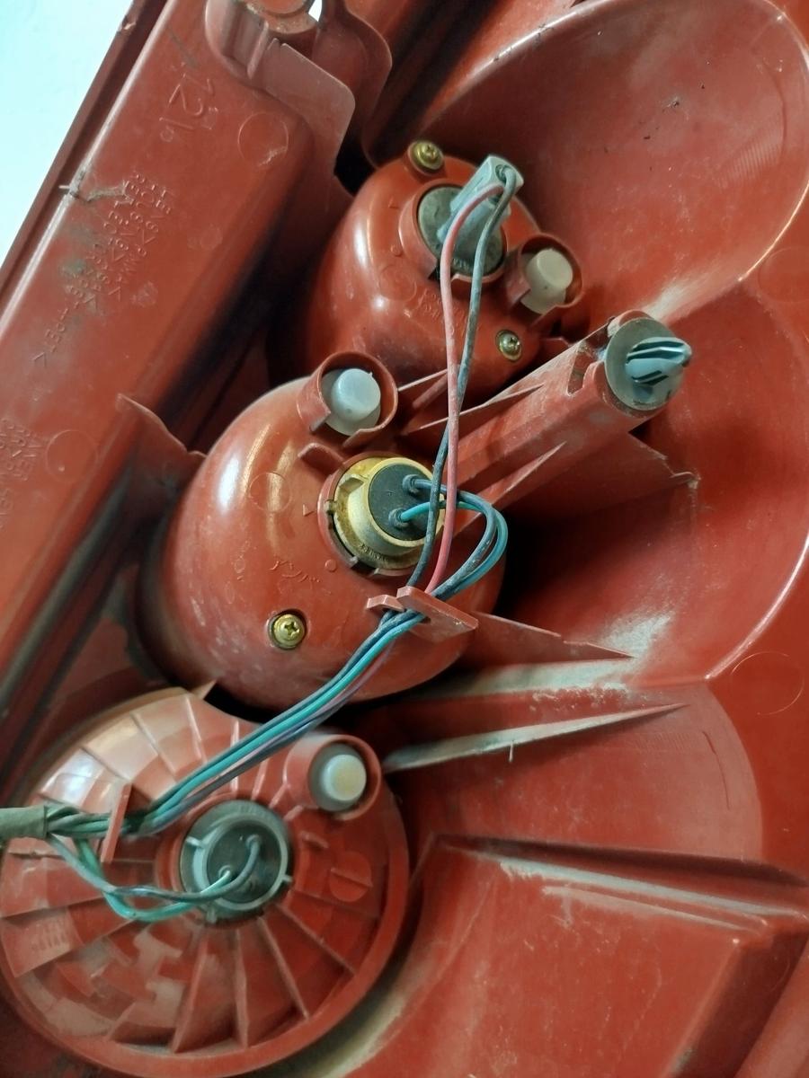 Mazda 5 CR R&uuml;ckleuchte links R&uuml;cklicht Heckleuchte bis 2008 Schlusslicht