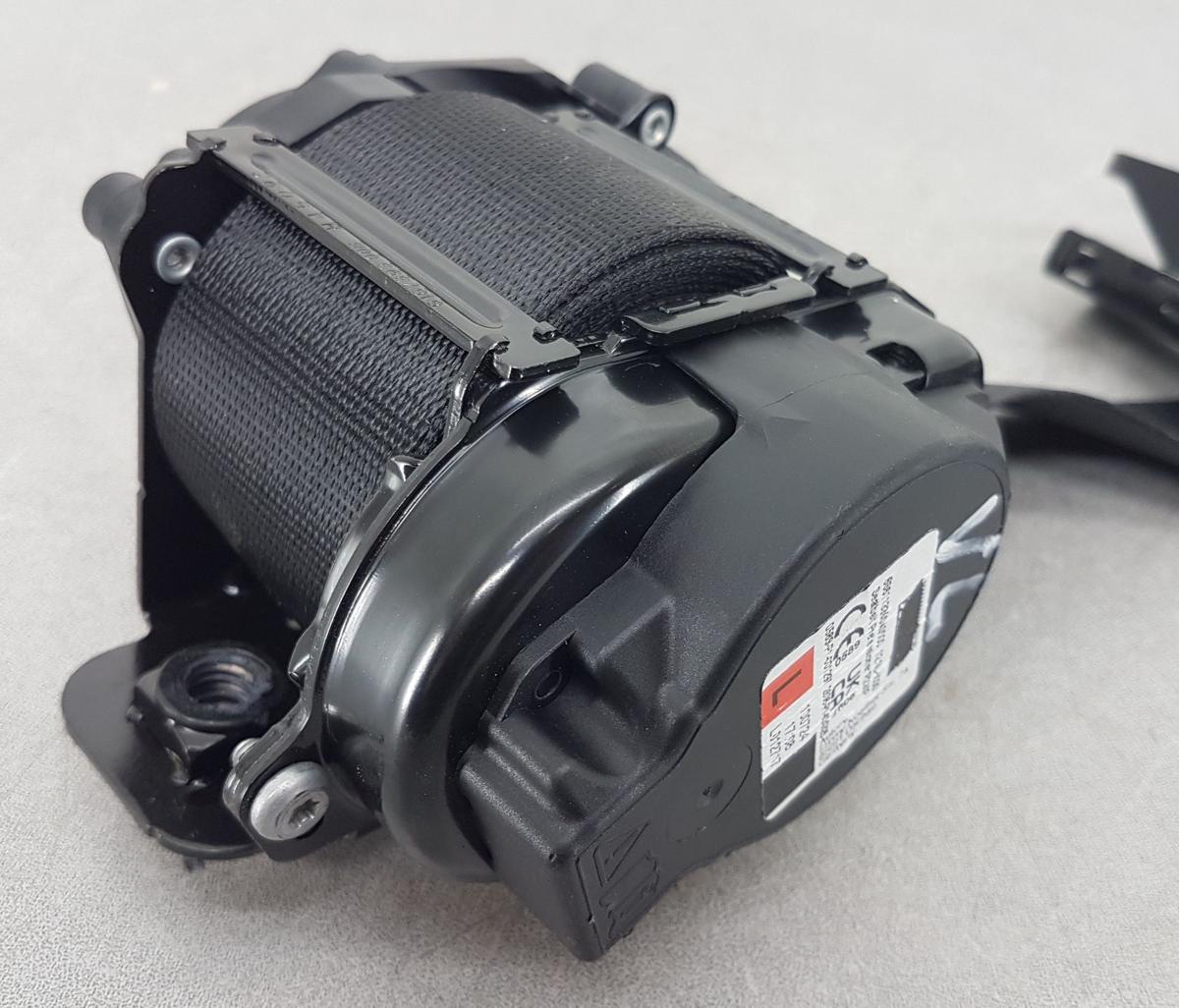 Tesla Model Y Juniper Sicherheitsgurt vorn links Bj2025 3857705-E1-A
