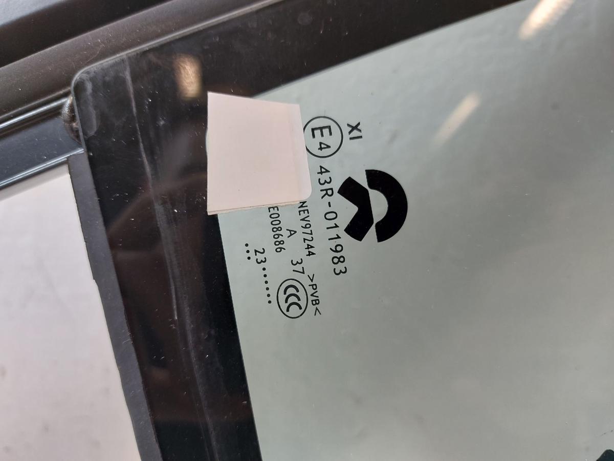 NIO EL6 Elektro SUV Dreieckscheibe T&uuml;r vorn rechts Beifahrerseite