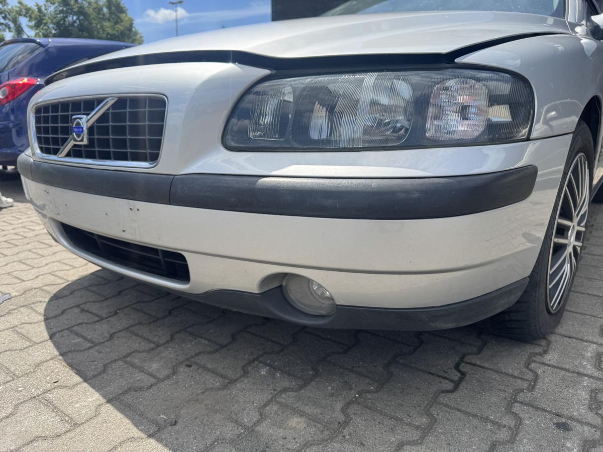 Volvo S60 original Stossf&auml;nger Sto&szlig;stange vorn 426 silbermetallic mit Nebelscheinwerfern Bj.2002
