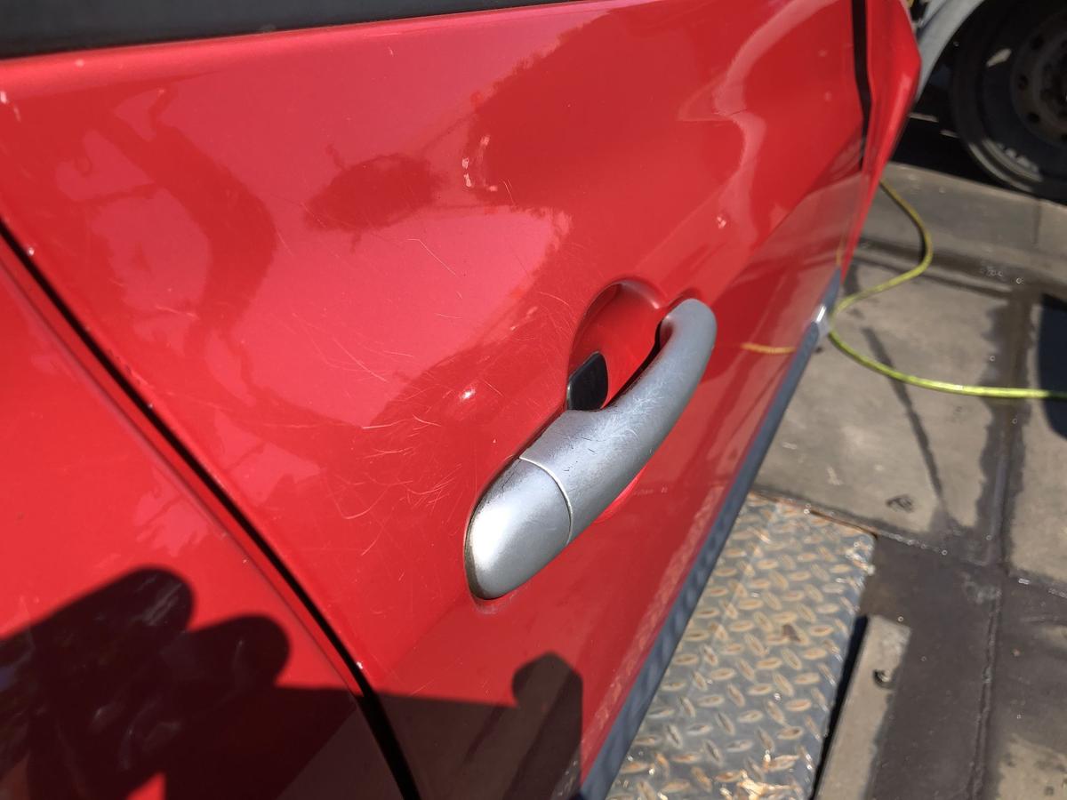 Renault Clio III original Tür vorn rechts Beifahrer 727 Spanischrot Bj 2008