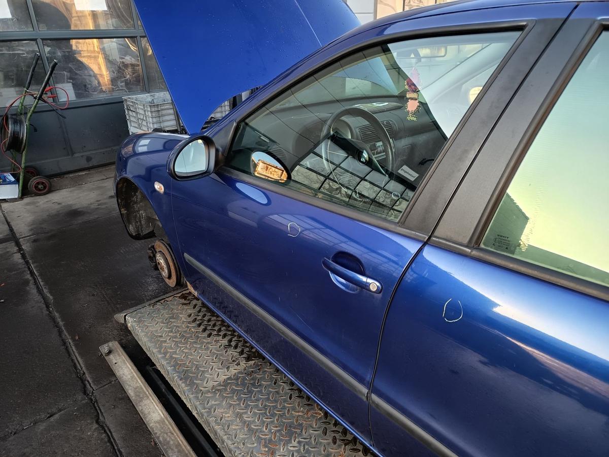 Seat Leon 1M original T&uuml;r vorn links Fahrer S5S Almeriablau Bj 2005