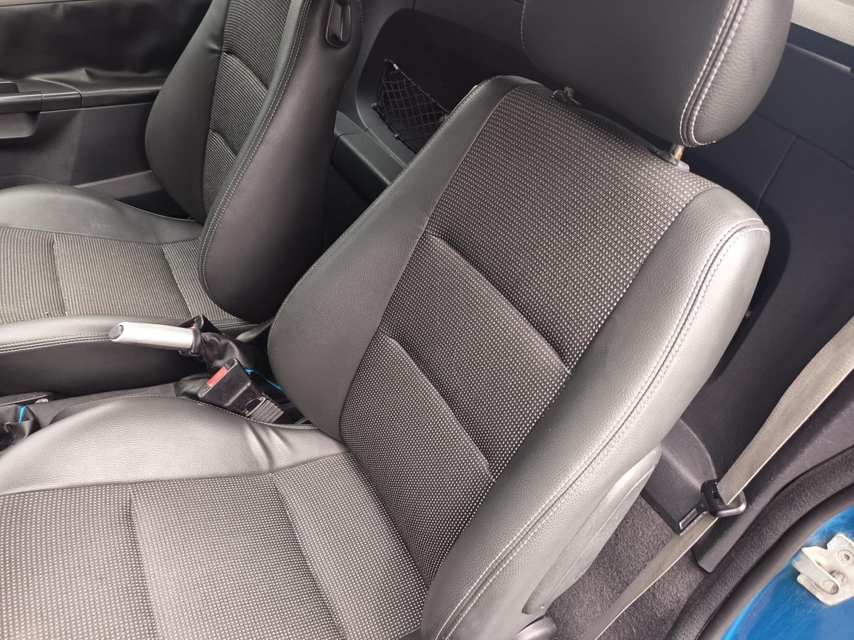 Opel Tigra Twintop original Fahrersitz links Leder/Stoff Bj 2007