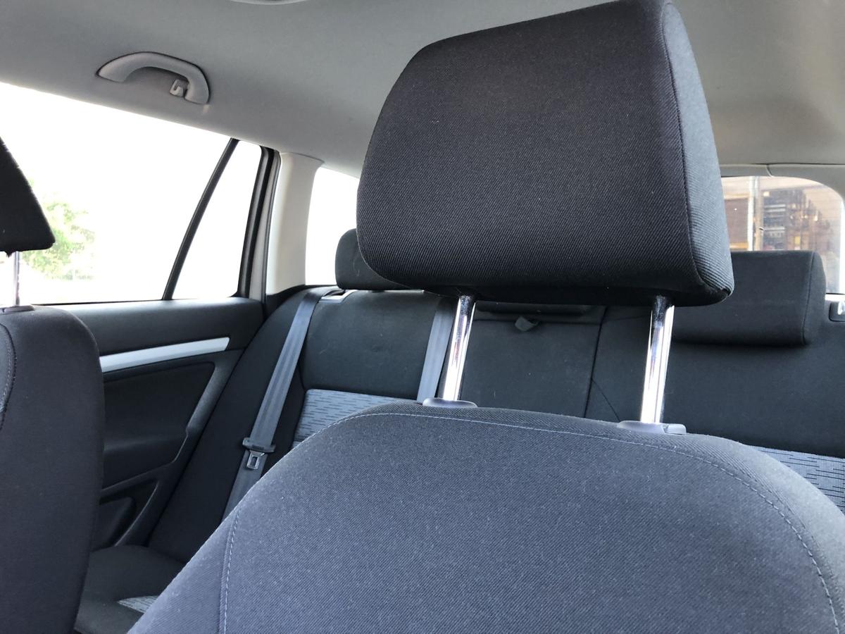 Skoda Octavia 1Z ab09 Sitz vorn links Fahrersitz Stoff OHNE Heizung Autositz
