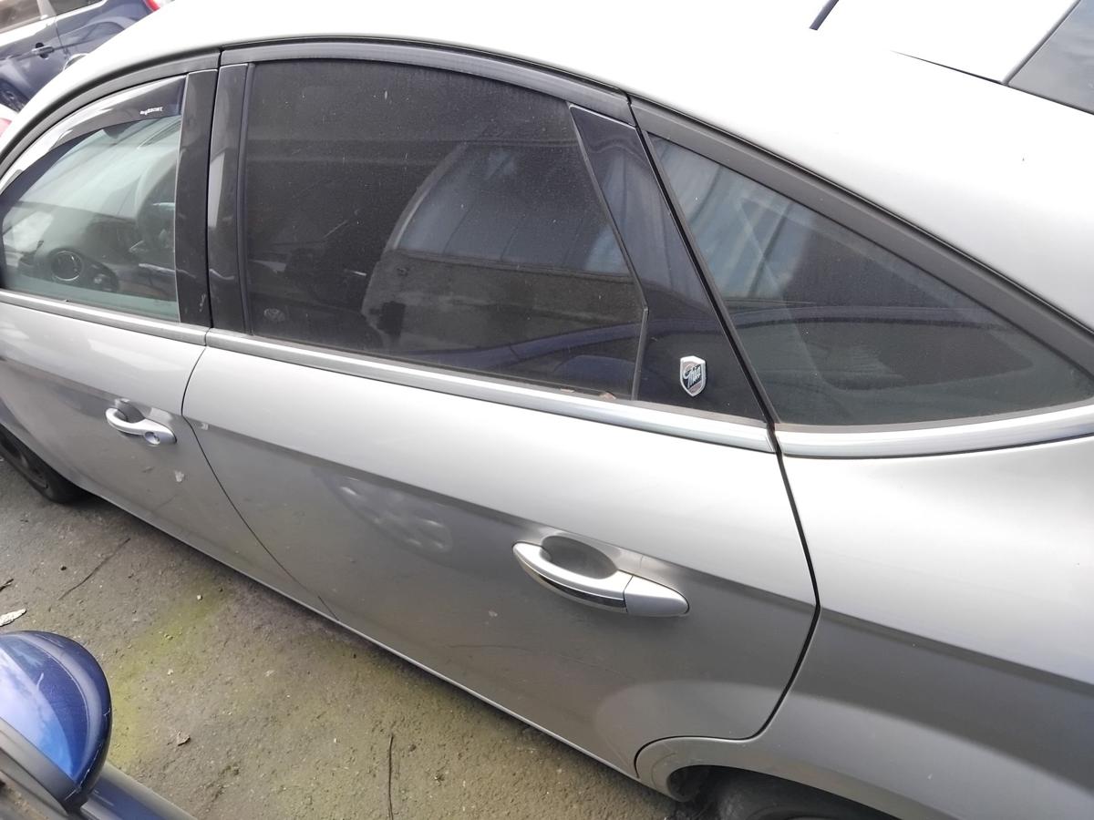 Ford Mondeo 4 BA7 Flie&szlig;heck T&uuml;r hinten links kristallsilbermetallic BJ2008