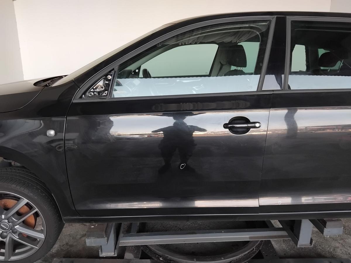 Skoda Rapid NH T&uuml;r vorn links Fahrert&uuml;r LF9R Blackmagicmetallic BJ2013