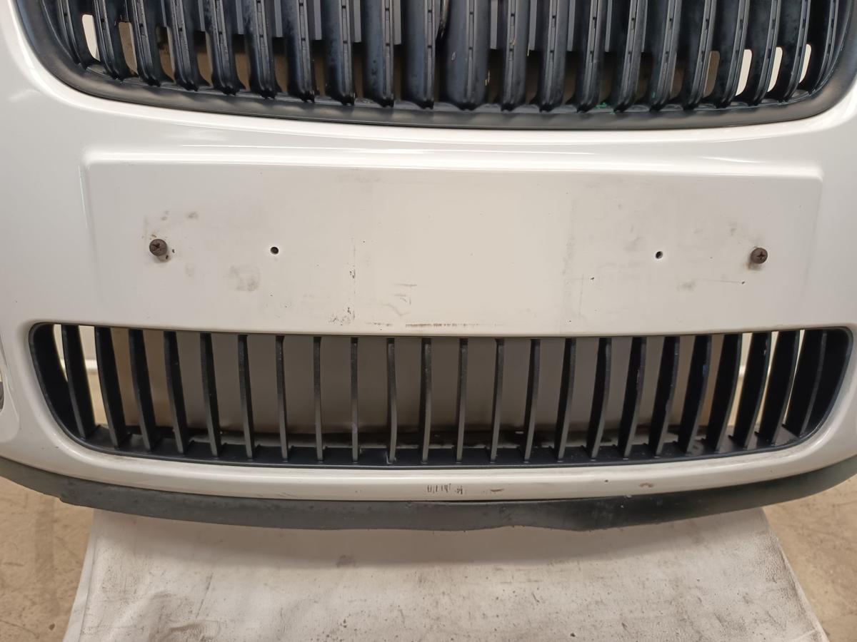 Skoda Roomster Praktik 5J orig Stoßstange Stoßfänger vorn LF9E-weiss Bj 2007