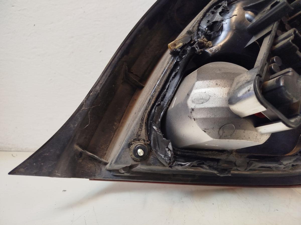 Nissan Almera N16 Facelift ab 2002 R&uuml;ckleuchte links R&uuml;cklicht Heckleuchte