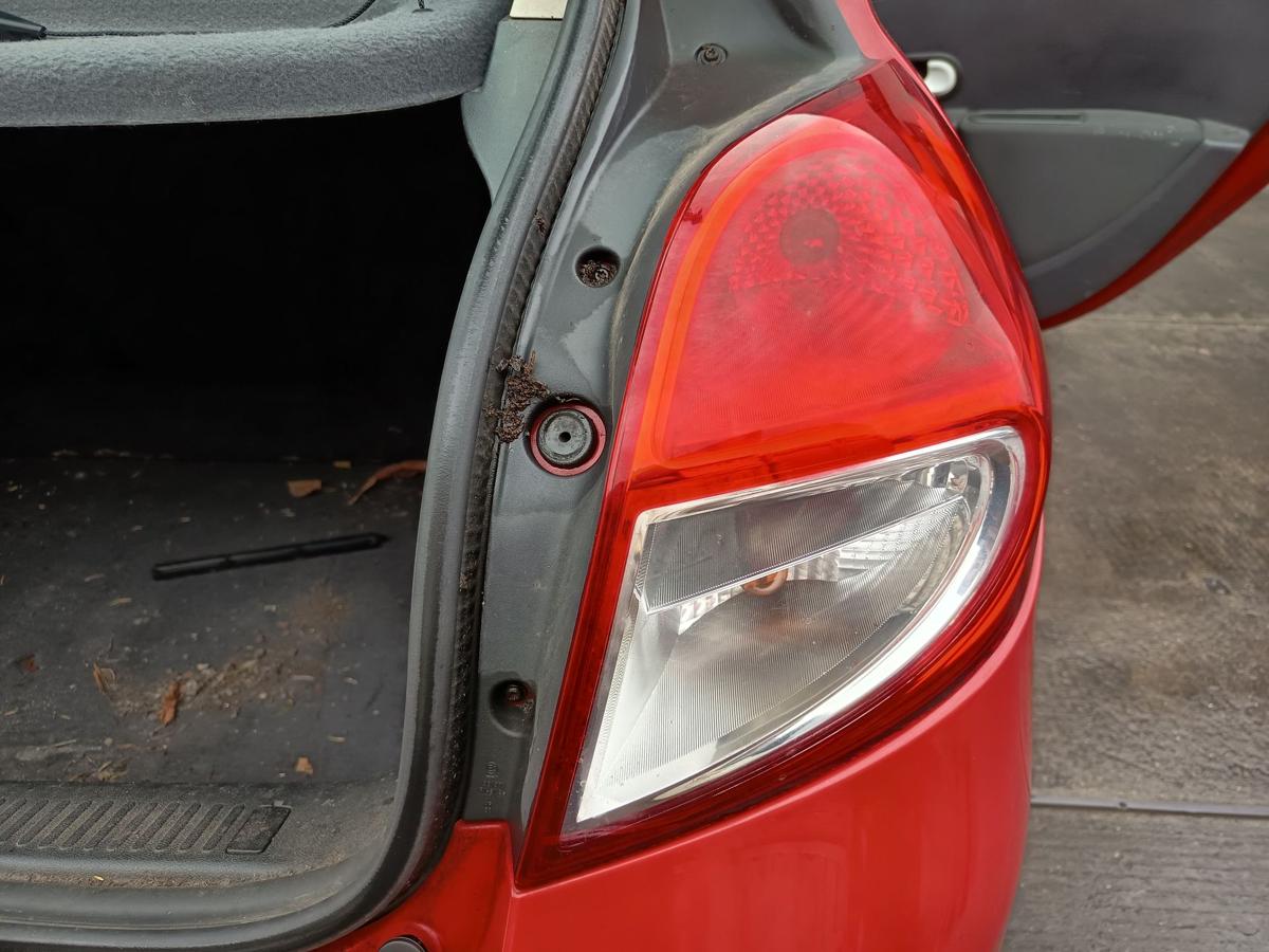 Renault Clio III original R&uuml;ckleuchte rechts Heck Schluss Licht Bj 2012