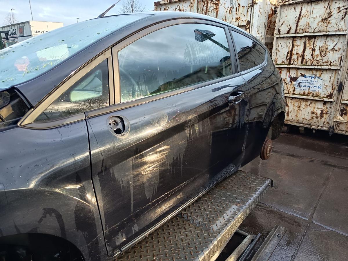 Ford Fiesta VII original T&uuml;r vorn links Fahrer Pantherschwarz Bj 2012
