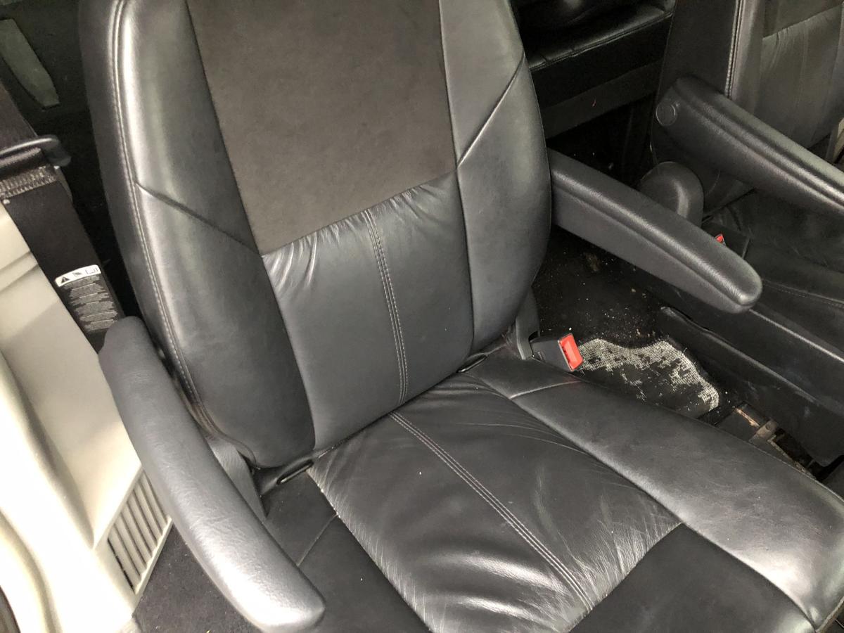 Chrysler Grand Voyager RT Einzelsitz 2. Reihe rechts Leder Alcantara Rücksitz