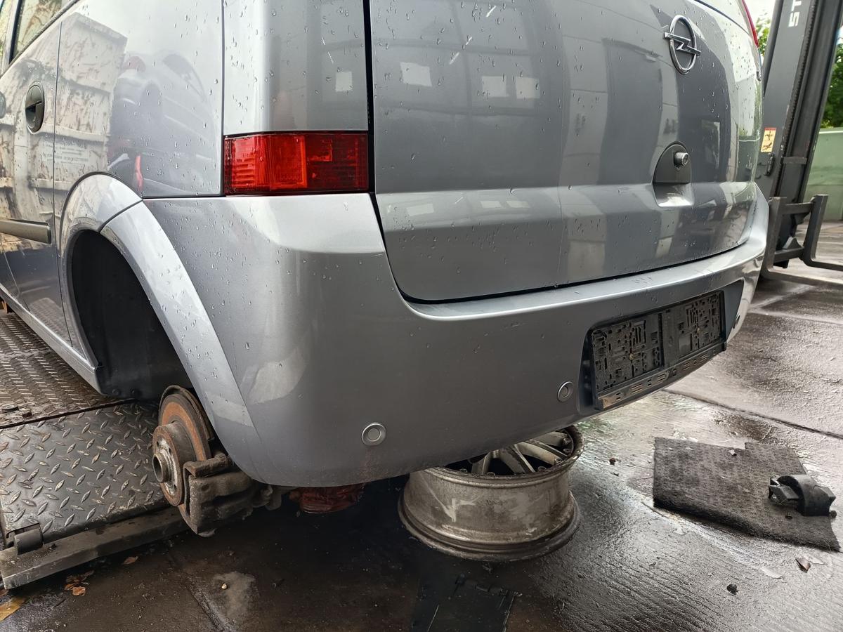 Opel Meriva A orig Stoßstange hinten Stoßfänger für PDC Z163 Silber Bj 2003