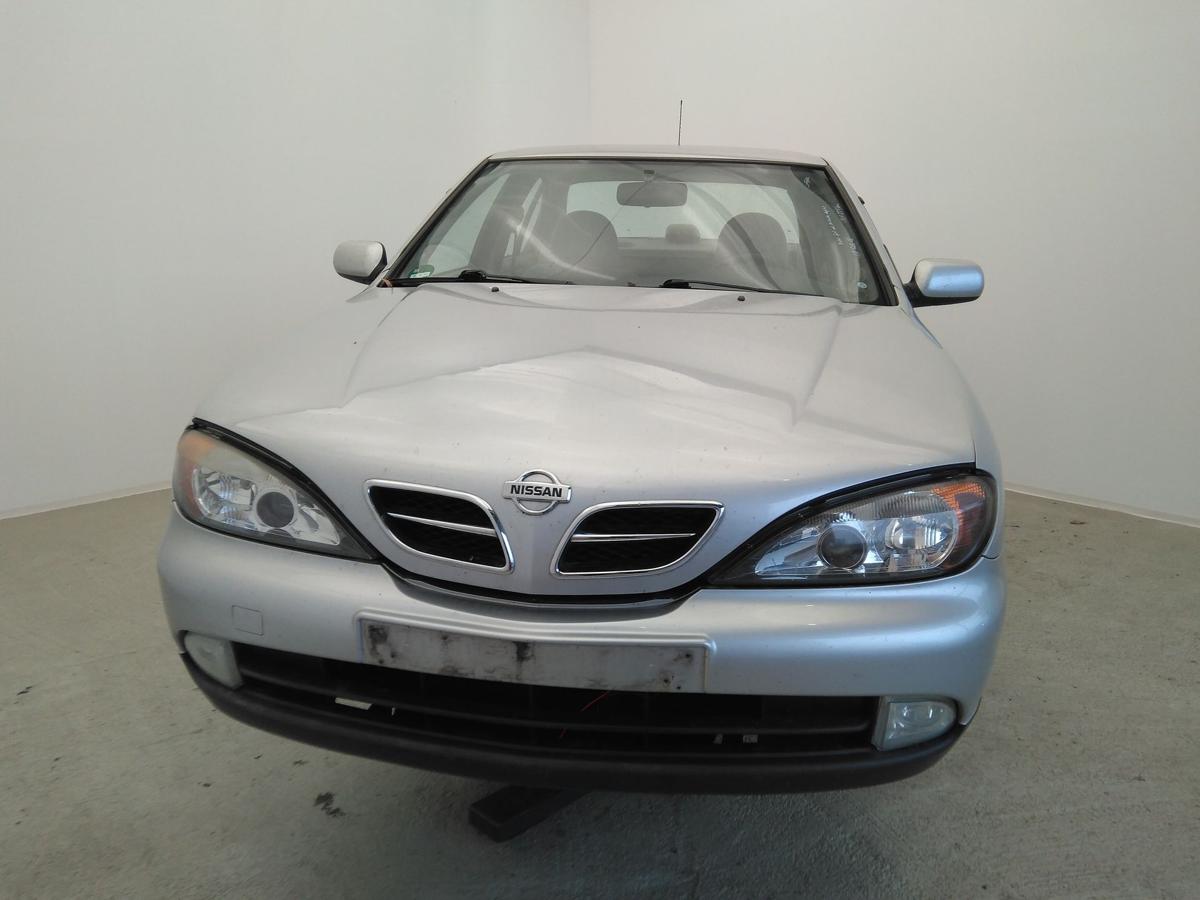 Nissan Primera P11 original Scheinwerfer vorn rechts Halogen Facelift Bj.1999 oberhalb vergilbt