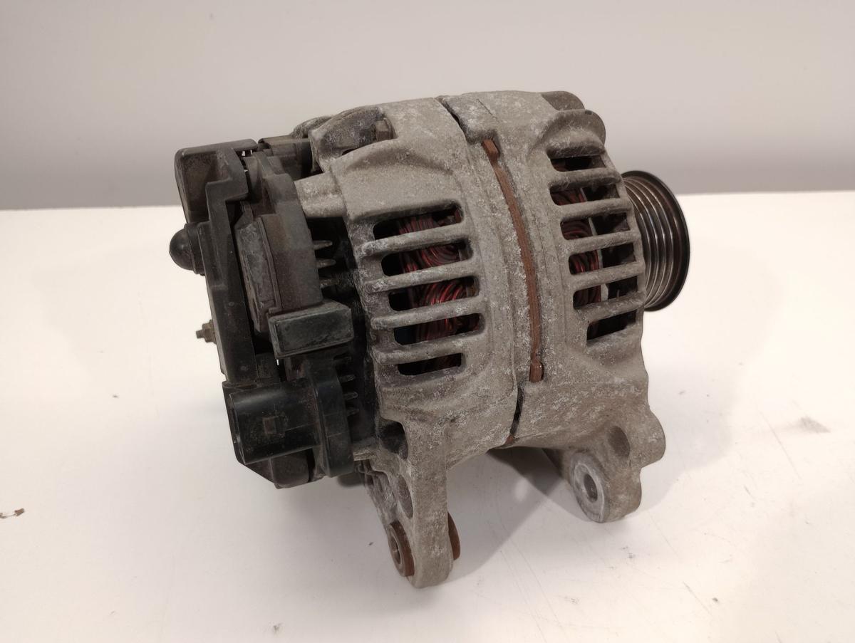 VW Golf IV orig Lichtmaschine Generator 1.4l 55kW Benzin 90A 028903028D Bj 2001