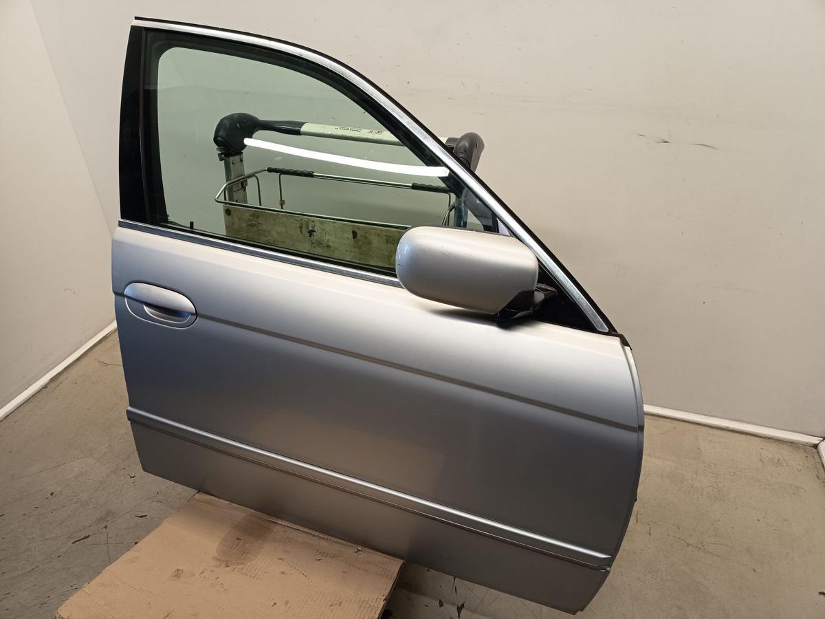 BMW E39 original T&uuml;r vorne rechts 354 Titansilber Baujahr 2001