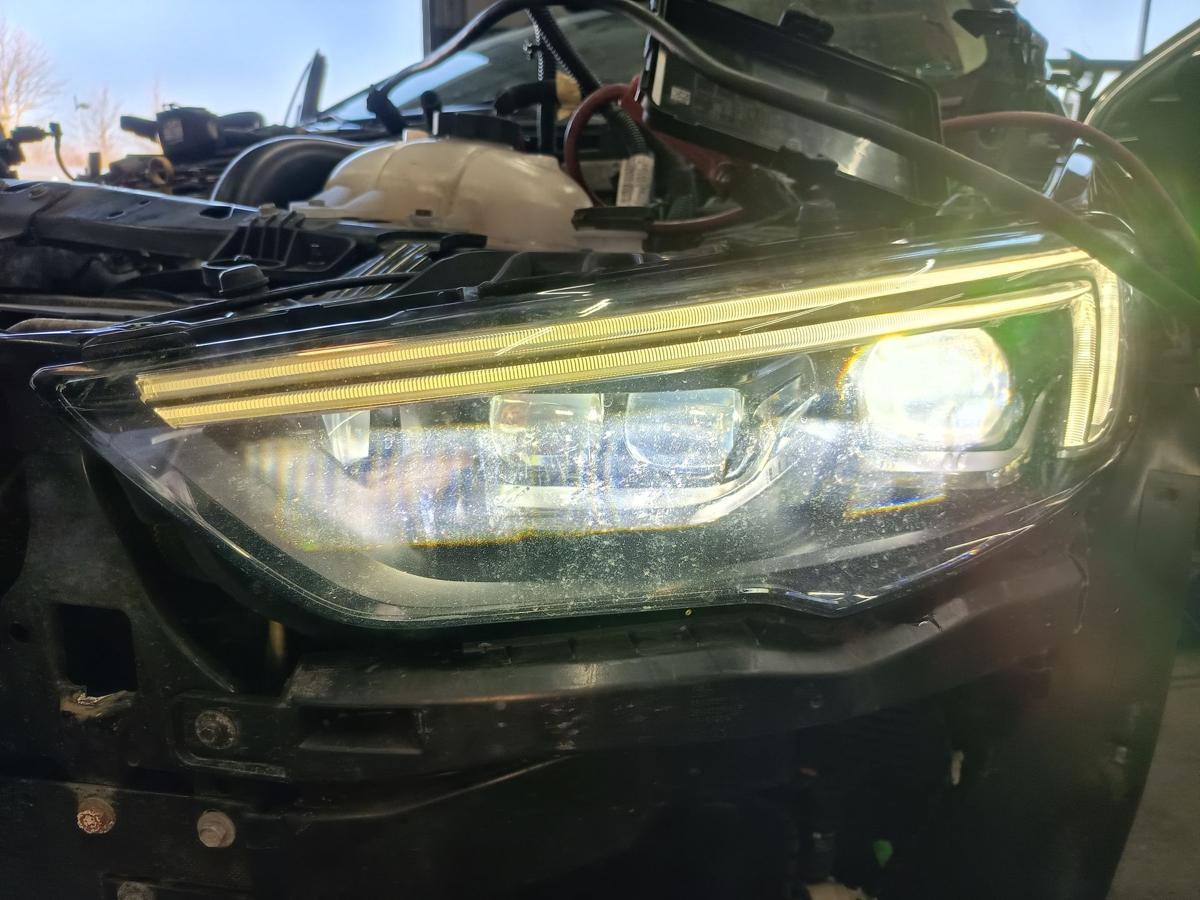 Opel Insignia B orig Scheinwerfer links LED Haupt Licht Front IntelliLux Bj 2019