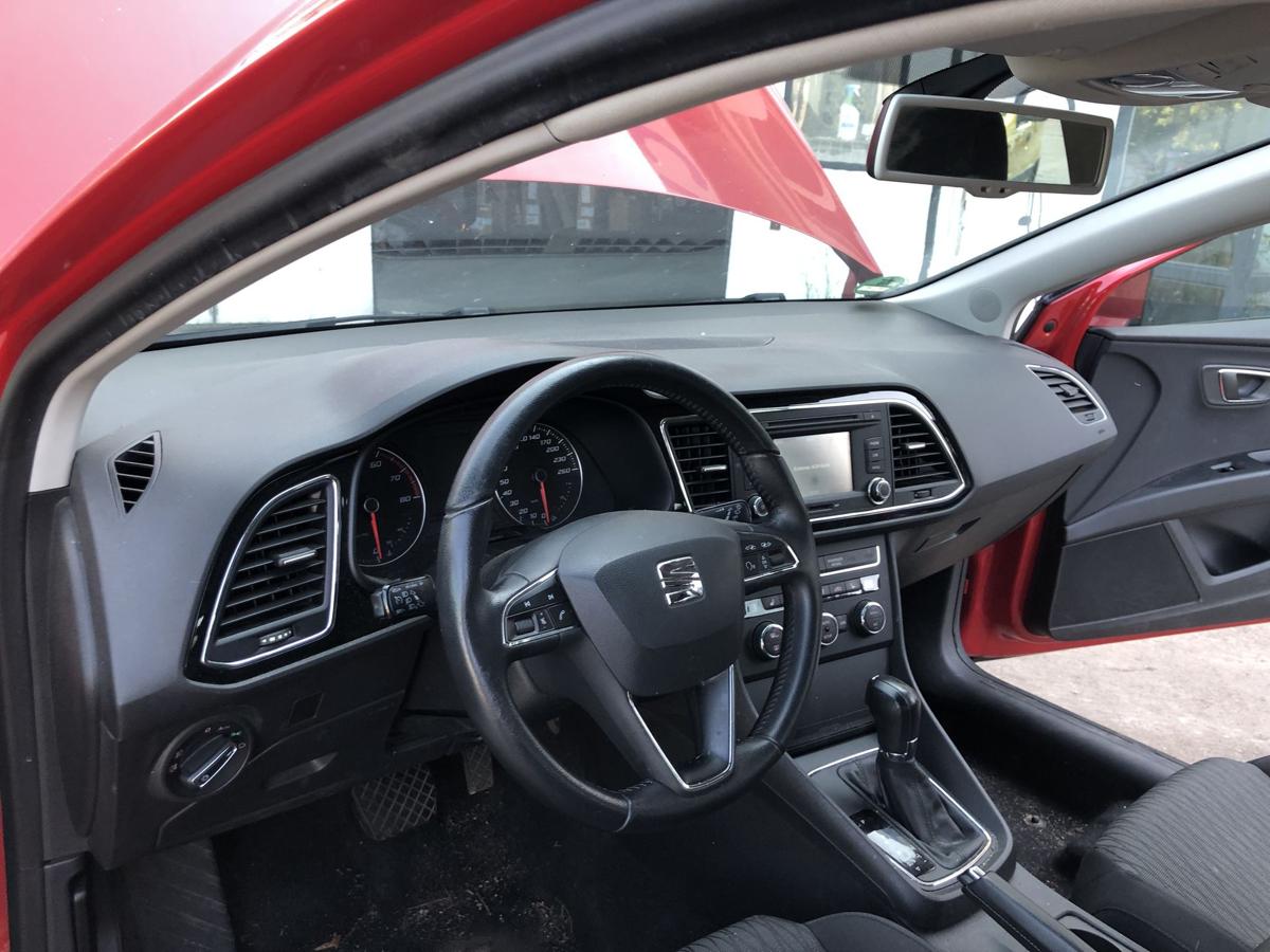 Seat Leon 5F Armaturenbrett Armaturentafel Cockpit Dashboard OEM