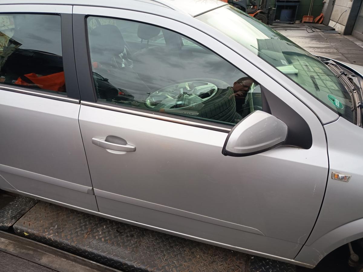 Opel Astra H Caravan Bj 2008 orig T&uuml;r vorn rechts Beifahrer Z157 Starsilber III