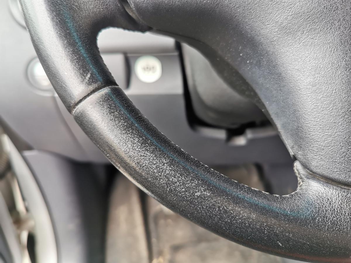 Mitsubishi Colt Z30 Lenkrad Lederlenkrad Radiotasten