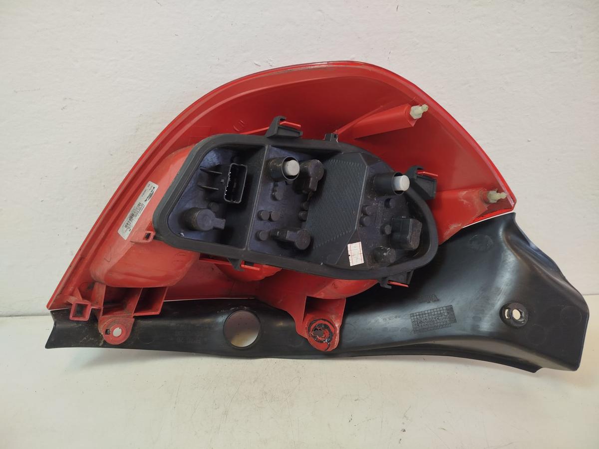 Renault Clio III R R&uuml;ckleuchte Schlussleuchte R&uuml;cklicht rechts 3 und 5 T&uuml;rer