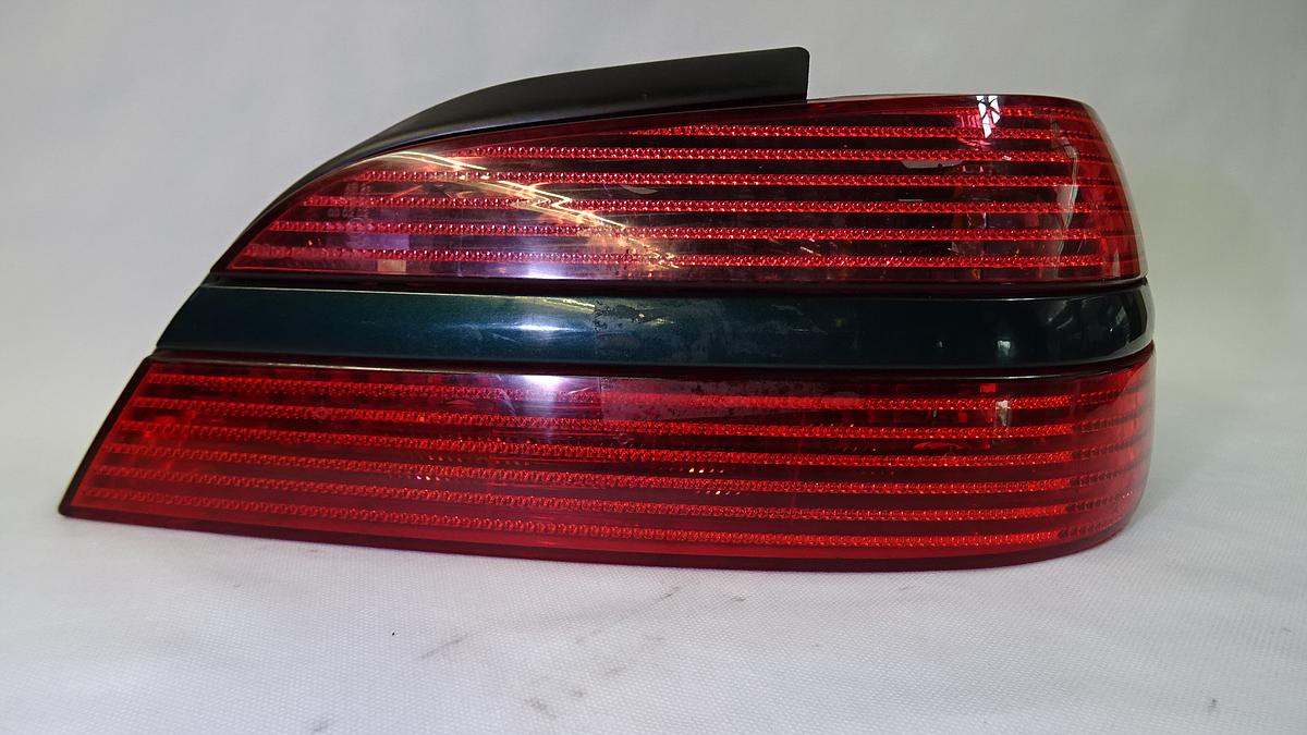 Peugeot 406 Limo Bj1999 Rückleuchte Heckleuchte rechts Rot ab Modell 1999