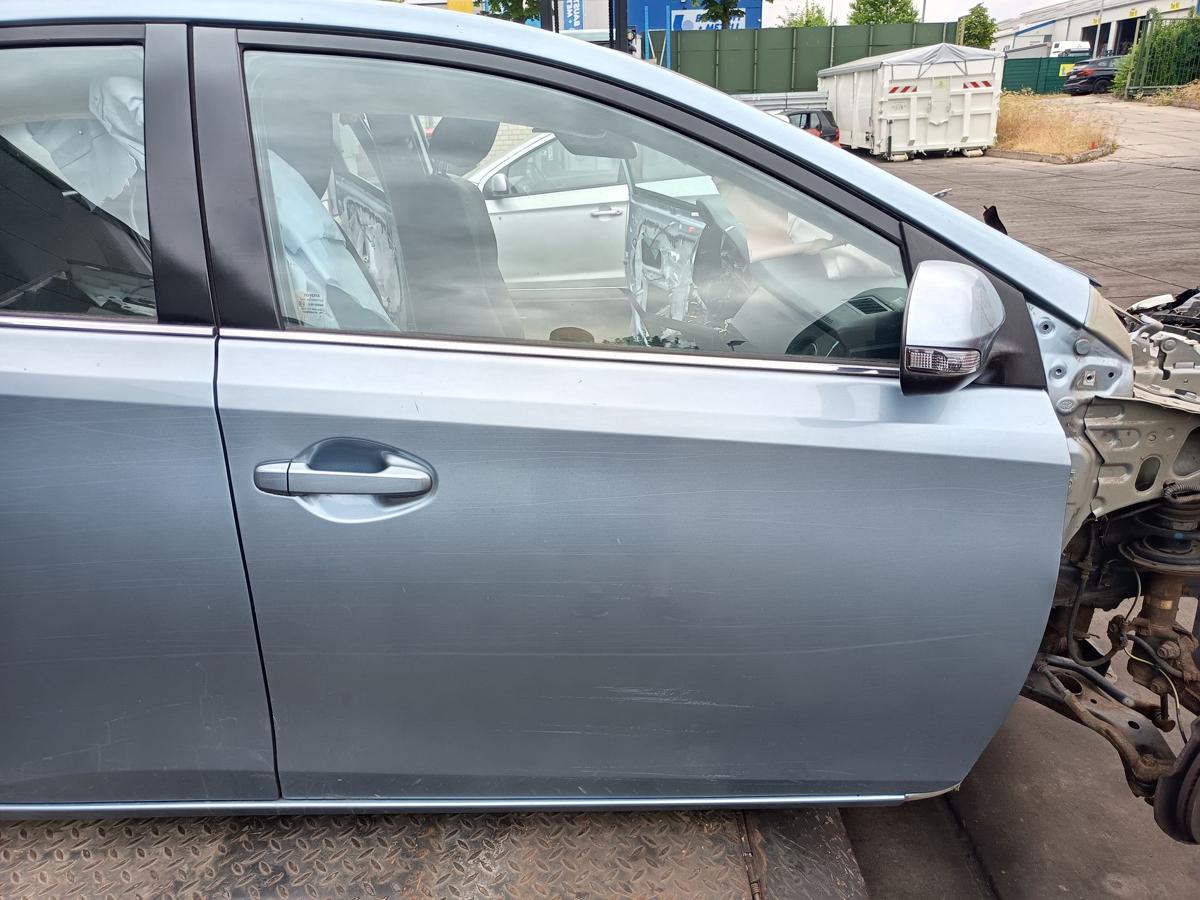 Toyota Auris E18 original T&uuml;r vorn rechts Beifahrer Rohbau 8N0 Arktisblau Bj2013