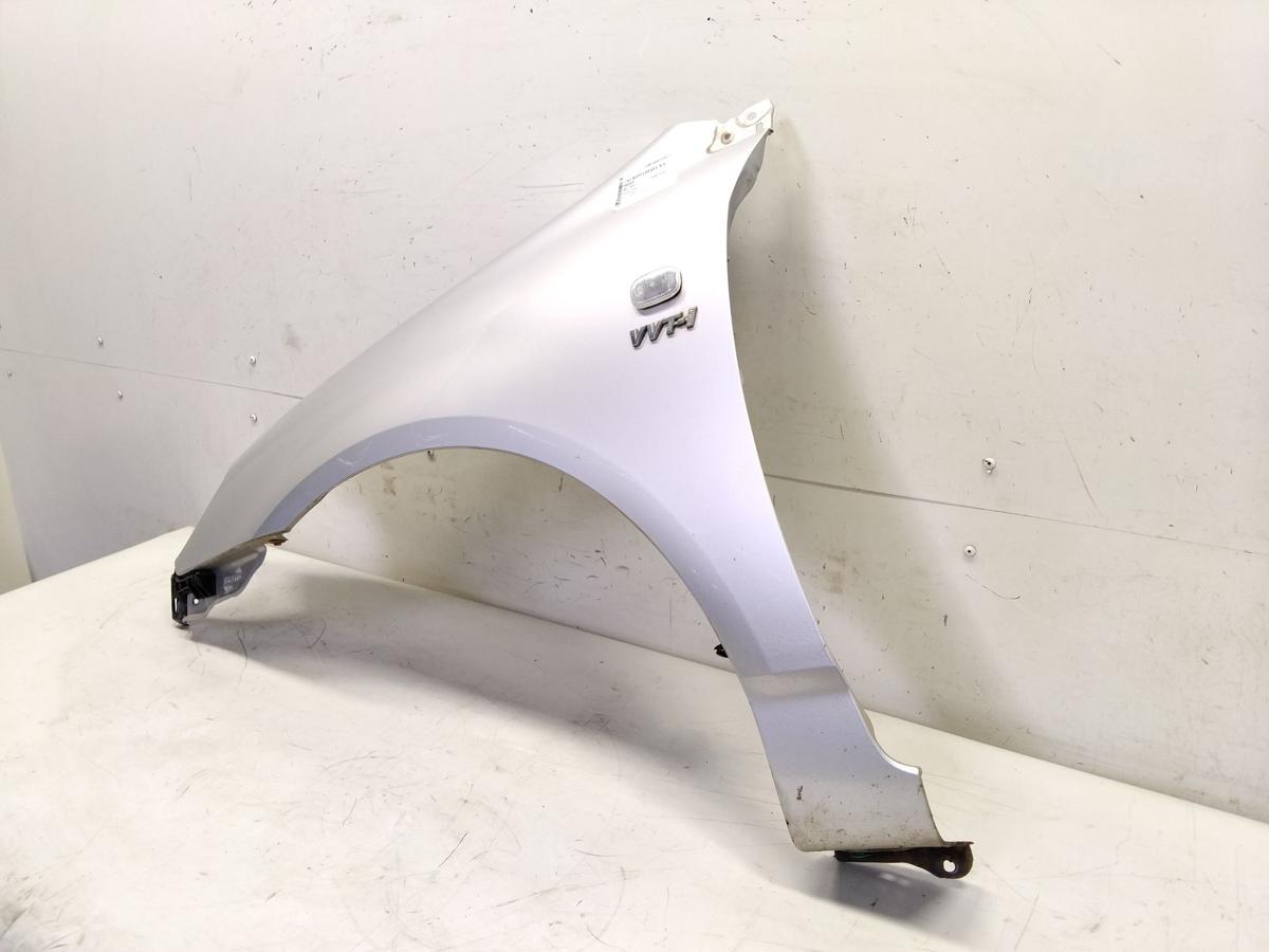 Toyota Corolla E12 Kombi original Kotflügel vorn links silbermet. BJ2003 Rost