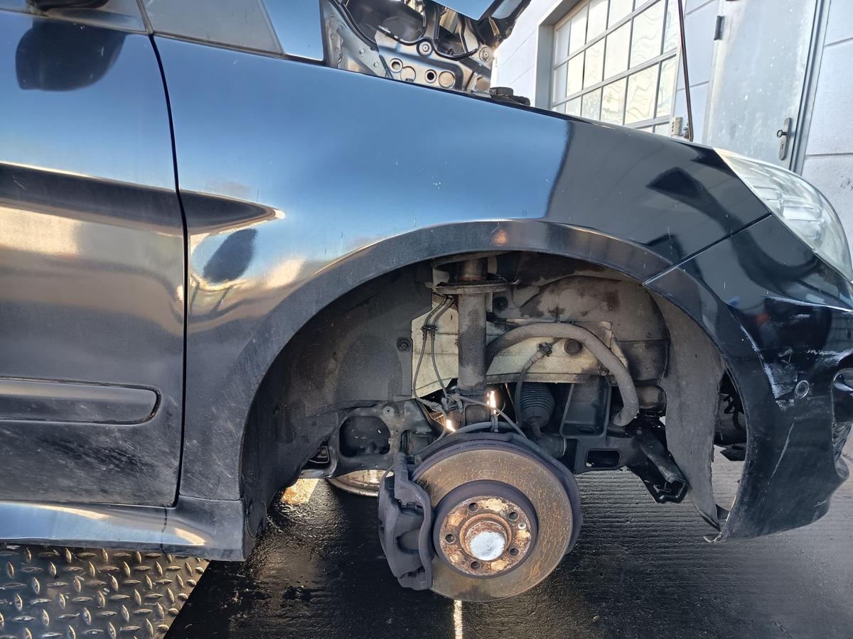 Mercedes W245 Mopf orig Kotfl&uuml;gel rechts Seitenteil schwarz &uuml;berlackiert Bj 2011