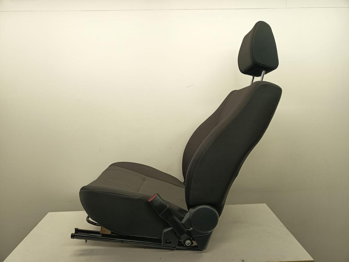 Suzuki SX4 orig Beifahrersitz vorn rechts Stoff schwarz/grau Sitzheizung Bj 2009