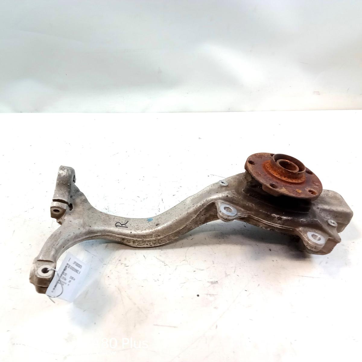 Audi A4 8E B6 Achsschenkel Radlagergeh&auml;use Vorderachse rechts Bj.2002