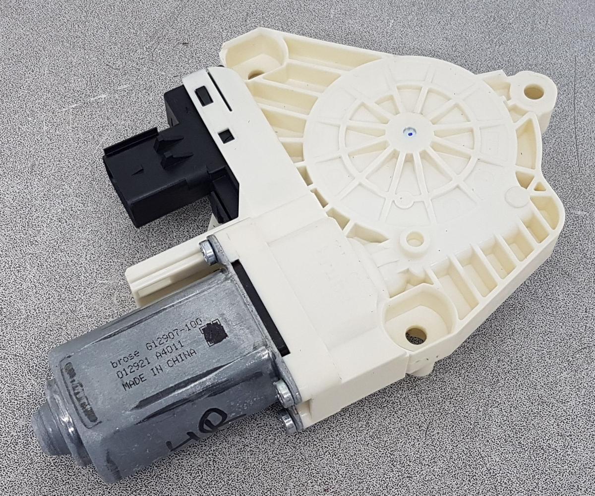 Tesla Model Y Fensterhebermotor hinten rechts Bj2022 G12907-100