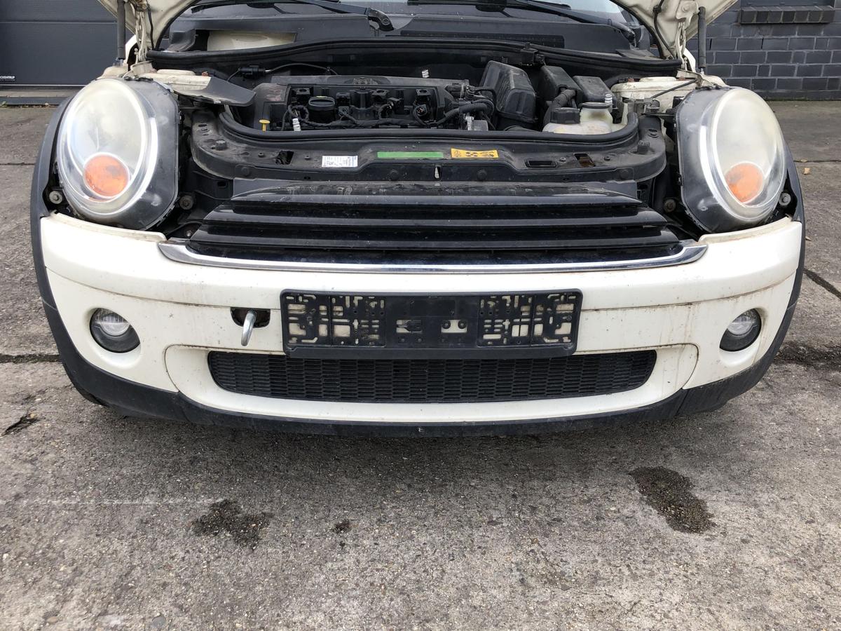 BMW Mini R56 Stoßfänger vorne Bumper Stossstange PEPPER WHITE Nebelscheinwerfer