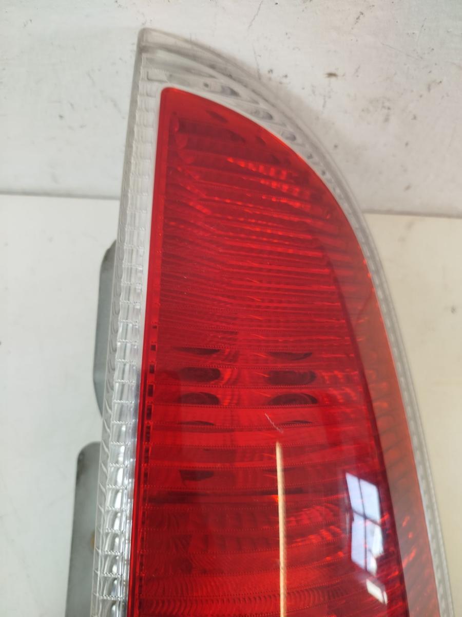 Skoda Roomster Praktik 5J R&uuml;ckleuchte rechts R&uuml;cklicht Heckleuchte 2006-2014