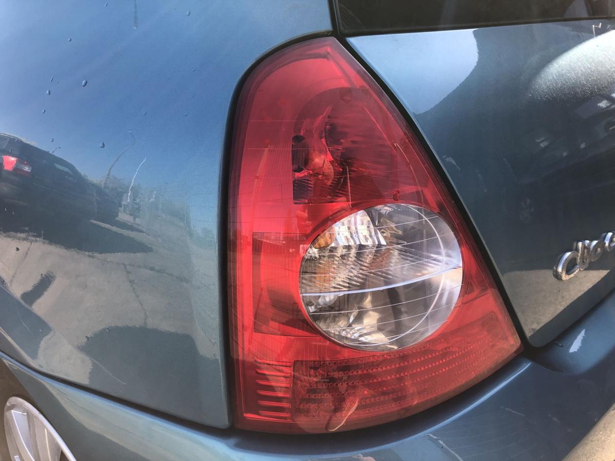 Renault Clio II 2 R&uuml;ckleuchte links R&uuml;cklicht inklusive Lampentr&auml;ger ab 2001