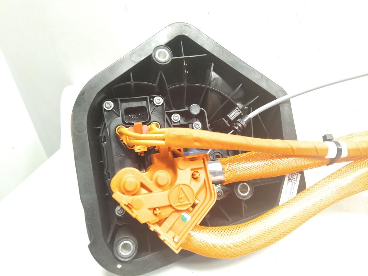 Tesla Model Y original Hochvoltleitung mit Ladedose Heckantrieb RWD BJ2023