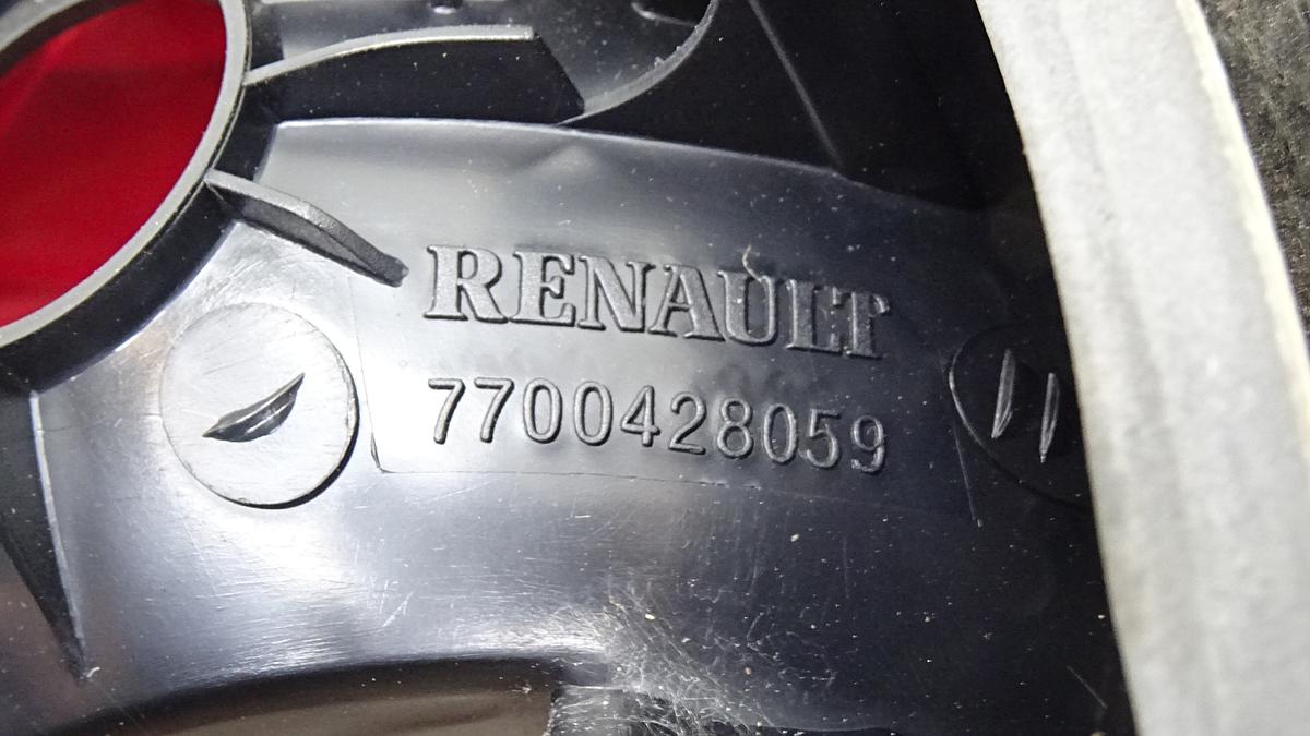 Renault Megane Classic Bj2000 Rückleuchte Rücklicht außen rechts 7700428059 4 Türig