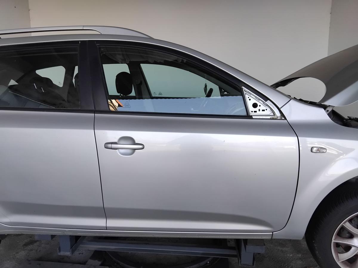 Kia Ceed Kombi ED T&uuml;r vorn rechts Beifahrert&uuml;r 9S Machine Silver BJ2007