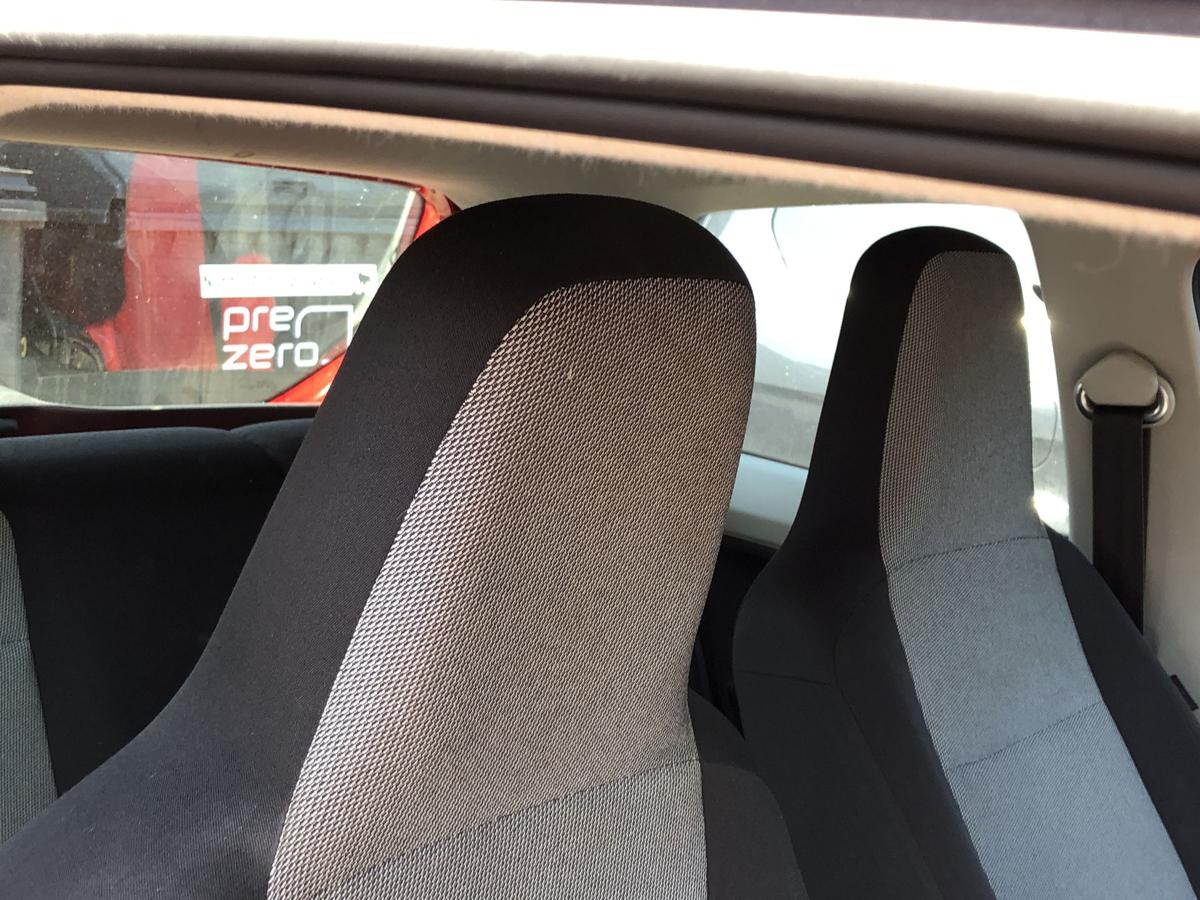 Skoda Citigo Typ AA Sitz vorn rechts Beifahrersitz 3 t&uuml;rer Stoff ohne Heizung