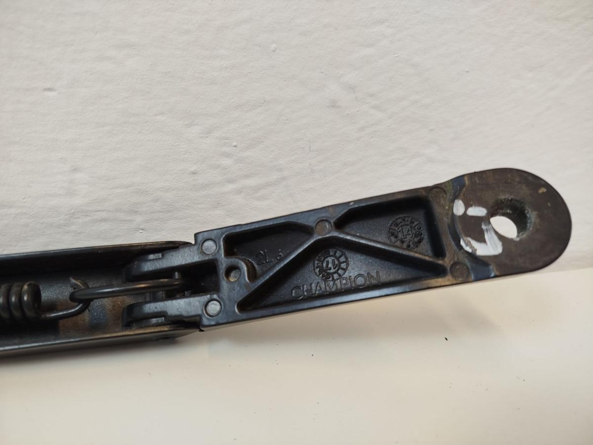 VW Golf Sportsvan AUV ab17 Wischerarm links Scheibenwischerarm Fahrerseite