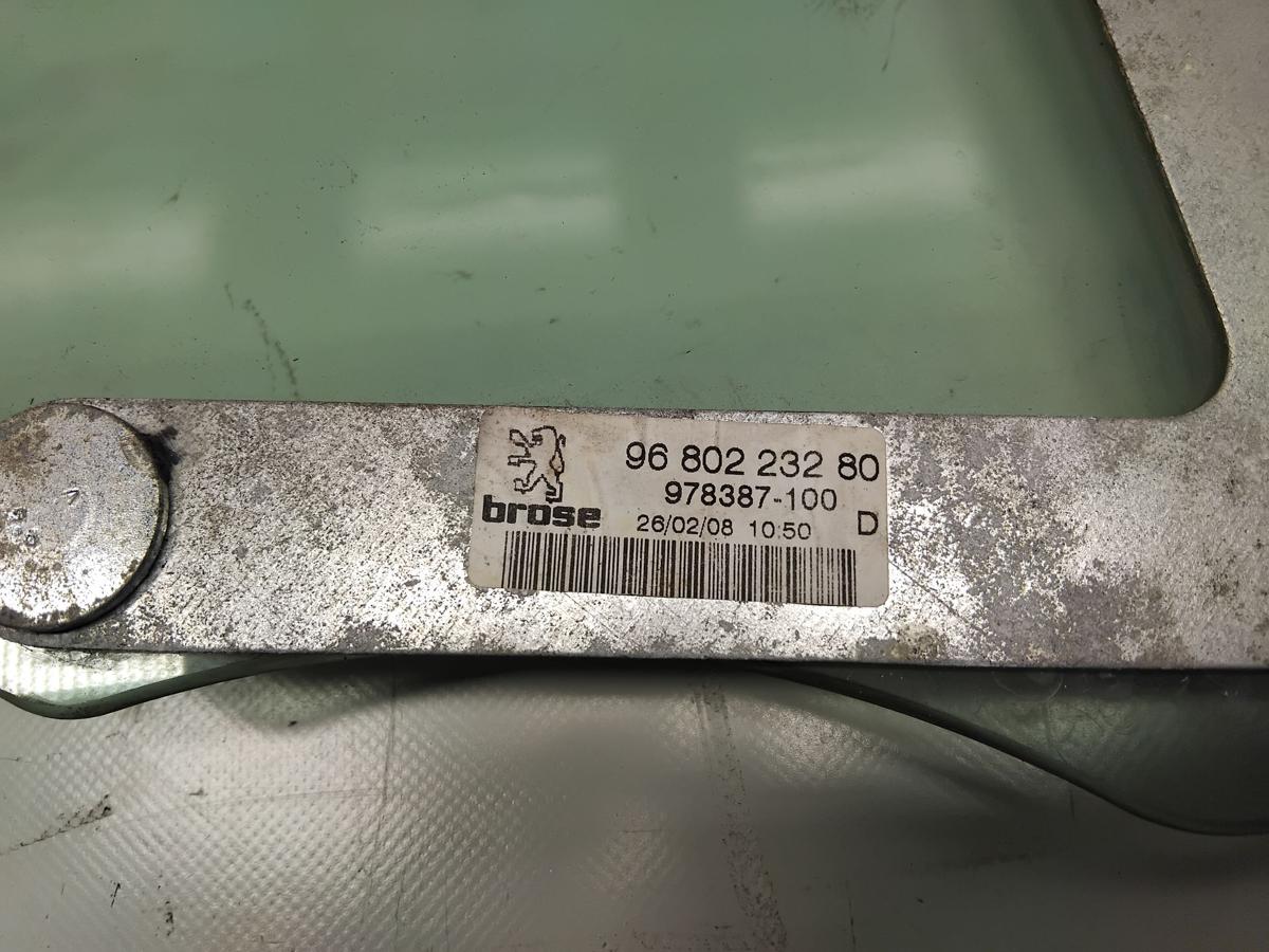 Peugeot 207 CC Seitenscheibe hinten links gr&uuml;ncolor Bj.2009