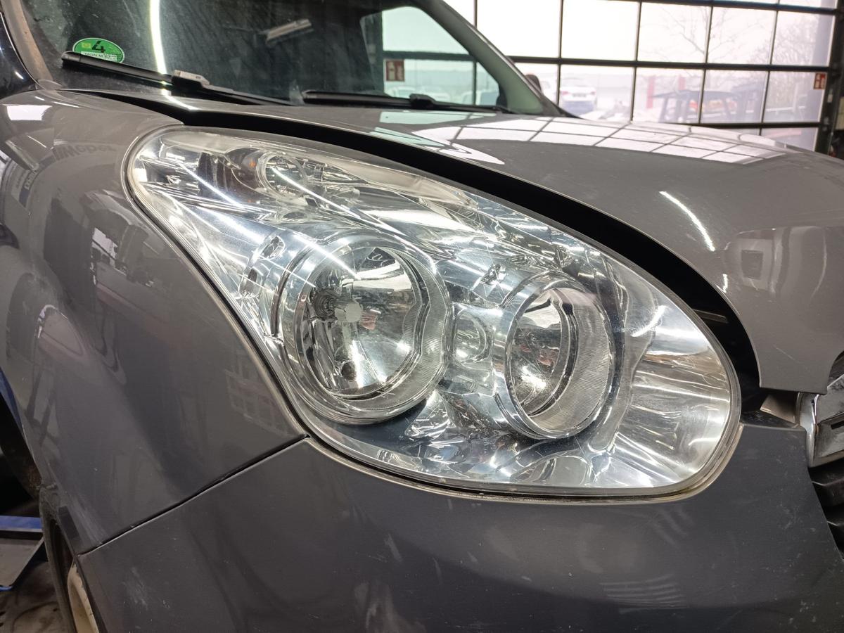 Opel Combo D original Scheinwerfer rechts Halogen Bj 2012