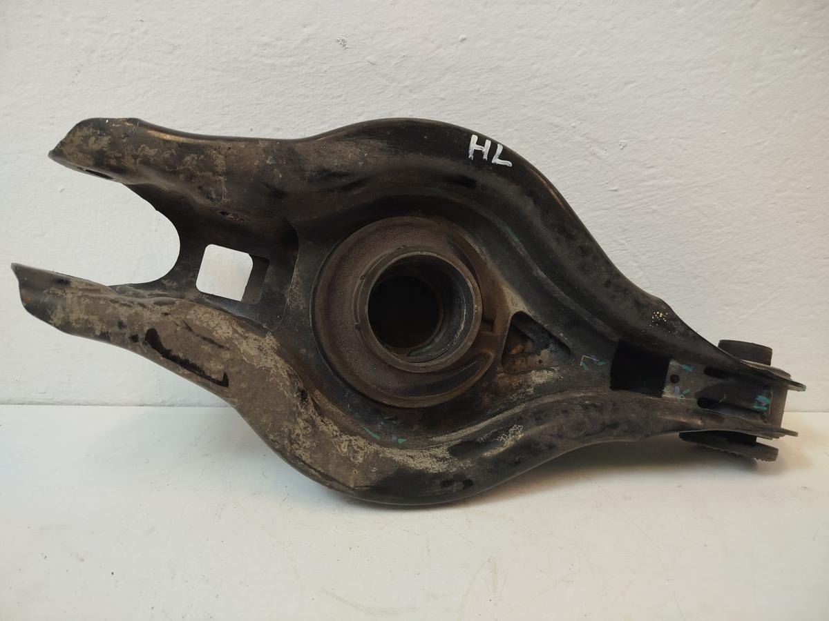 NIO EL6 Elektro SUV Querlenker hinten links unten Achslenker Hinterachse