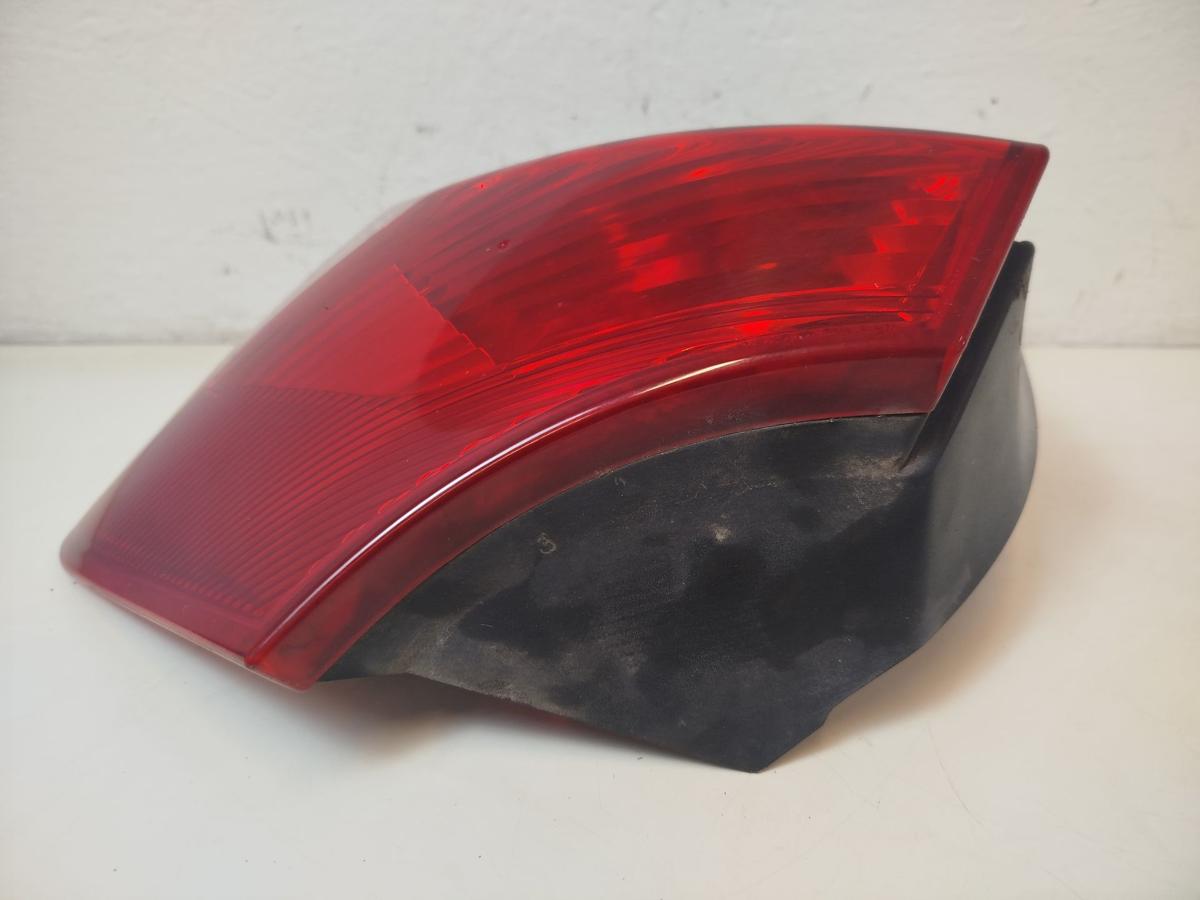 BMW 1er E87 LCI R&uuml;ckleuchte rechts R&uuml;cklicht Heckleuchte Facelift OEM