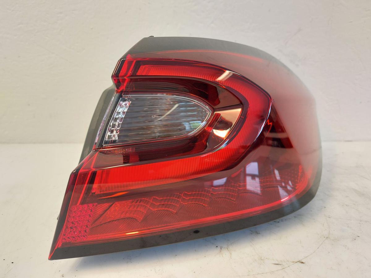 Ford Fiesta HF MK8 Rückleuchte Schlussleuchte Rücklicht hinten aussen rechts 5tr