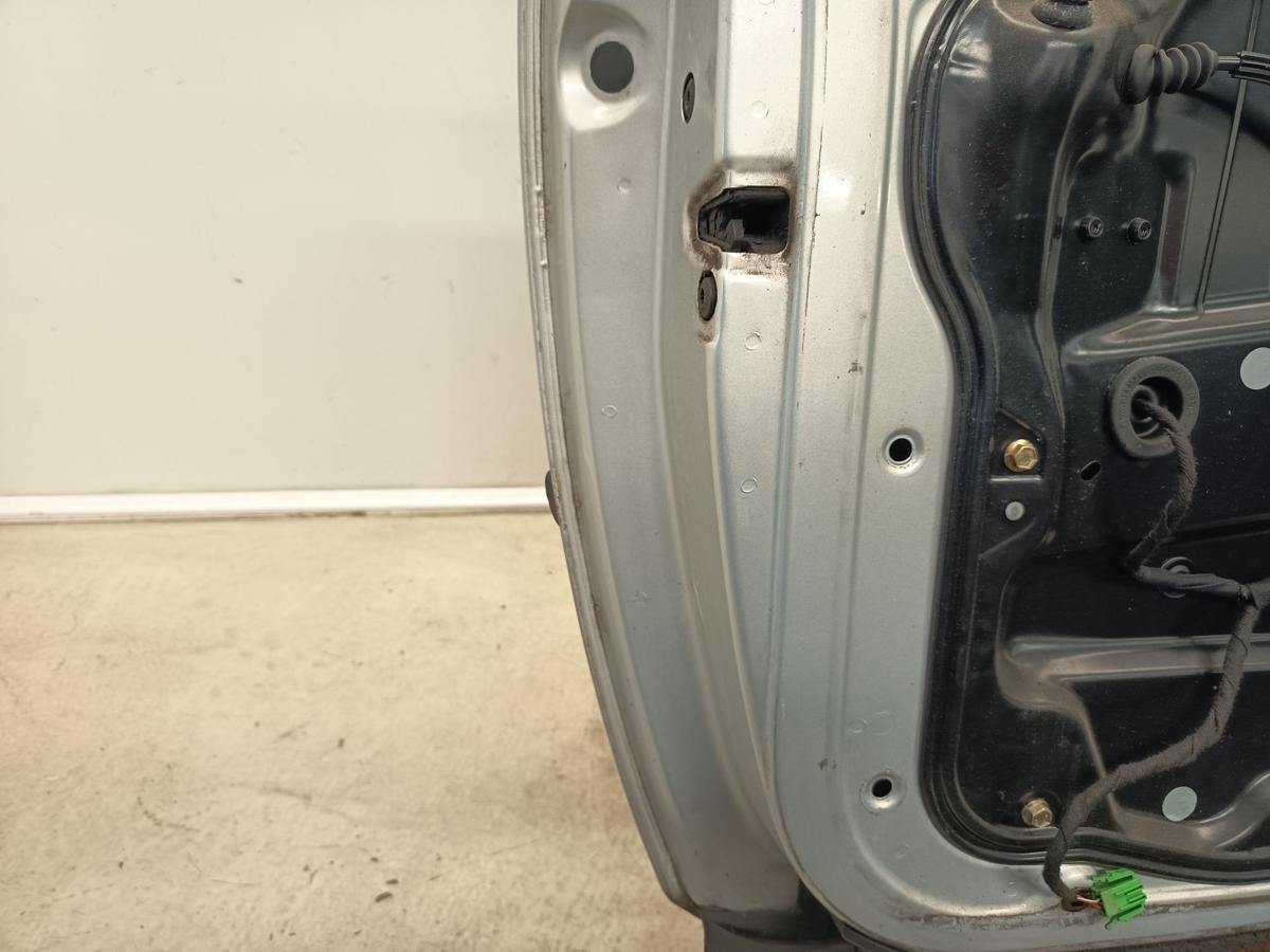 VW Golf IV original T&uuml;r links Fahrert&uuml;r LB7Z Satinsilber Metallic Baujahr 1999
