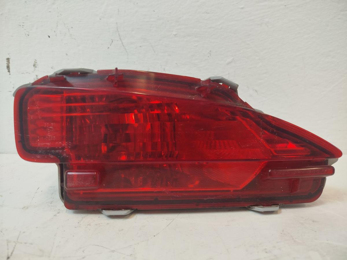 Toyota Yaris XP13 Nebelschlussleuchte Nebelleuchte Sto&szlig;f&auml;nger hinten