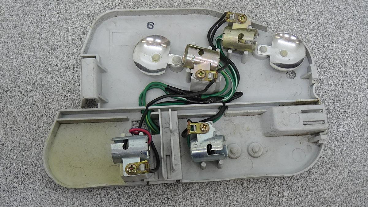 Nissan Maxima J30 Rückleuchte Rücklicht rechts IKI 4439 Bj1992 Stufenheck