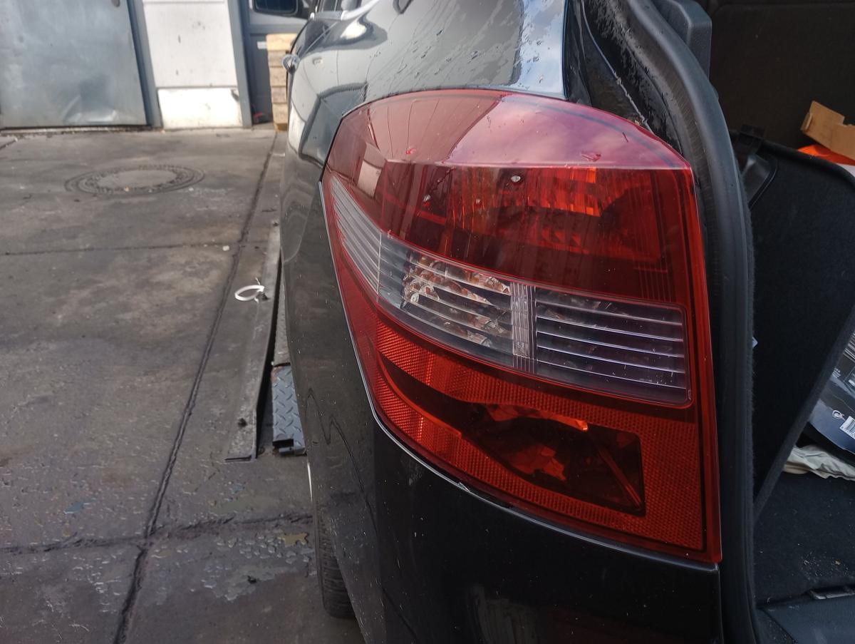 Renault Laguna III Kombi orig Rückleuchte links vor Facelift Bj 2010